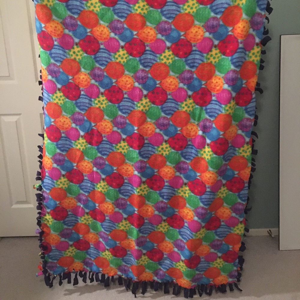 Throw blanket